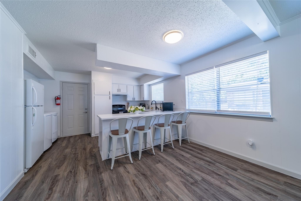 414 Donnell Drive - Photo 1