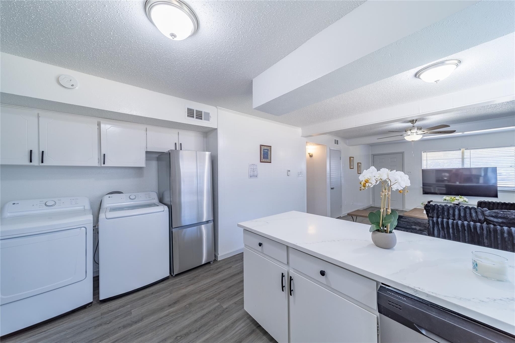 414 Donnell Drive - Photo 5