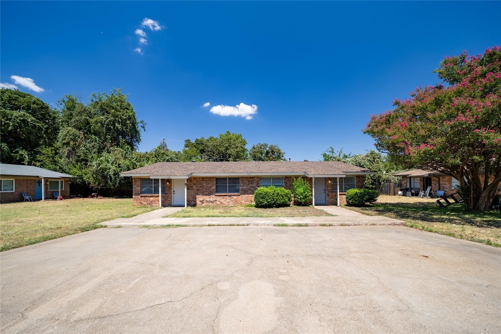 414 Donnell Drive - Photo 10