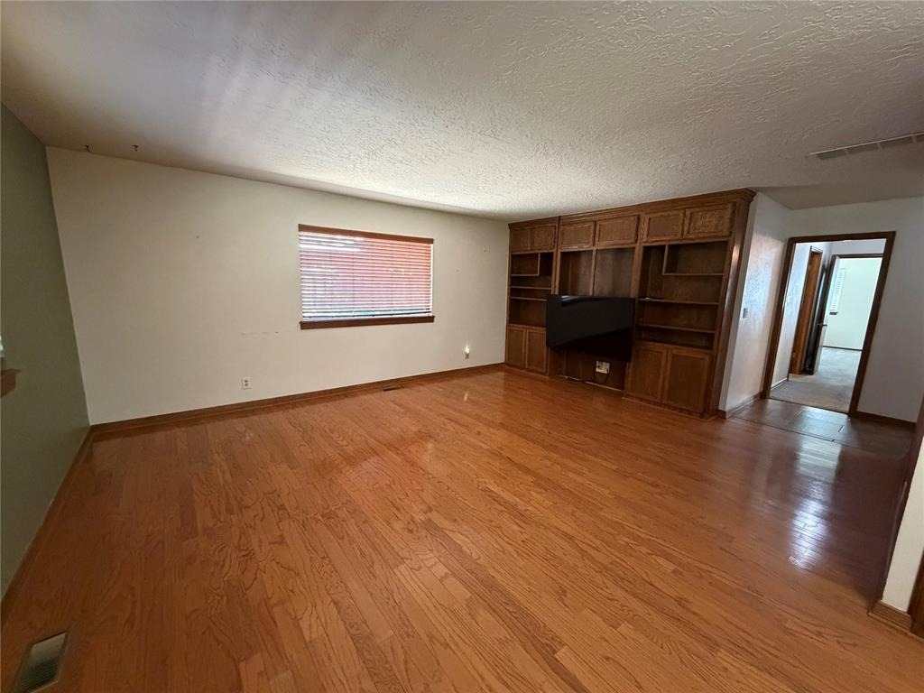 2517 Chateau Drive - Photo 4