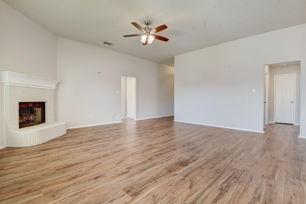 1903 Bertram Drive - Photo 4