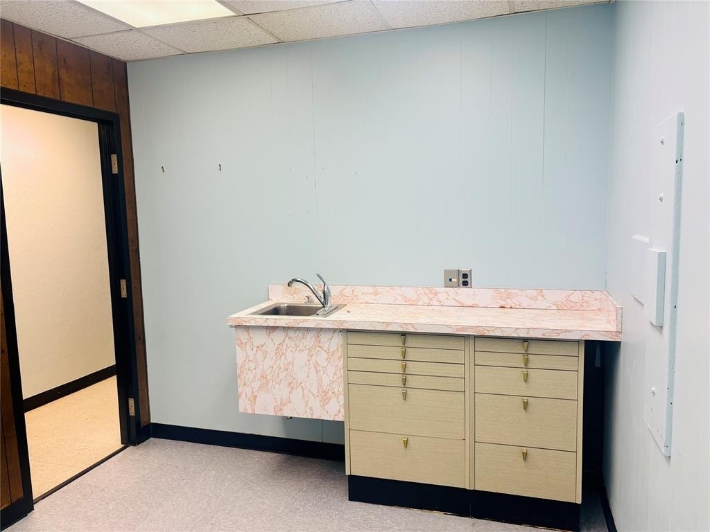 7300 S Western Avenue - Photo 1
