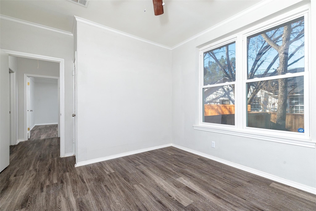 5700 Pershing Avenue - Photo 25