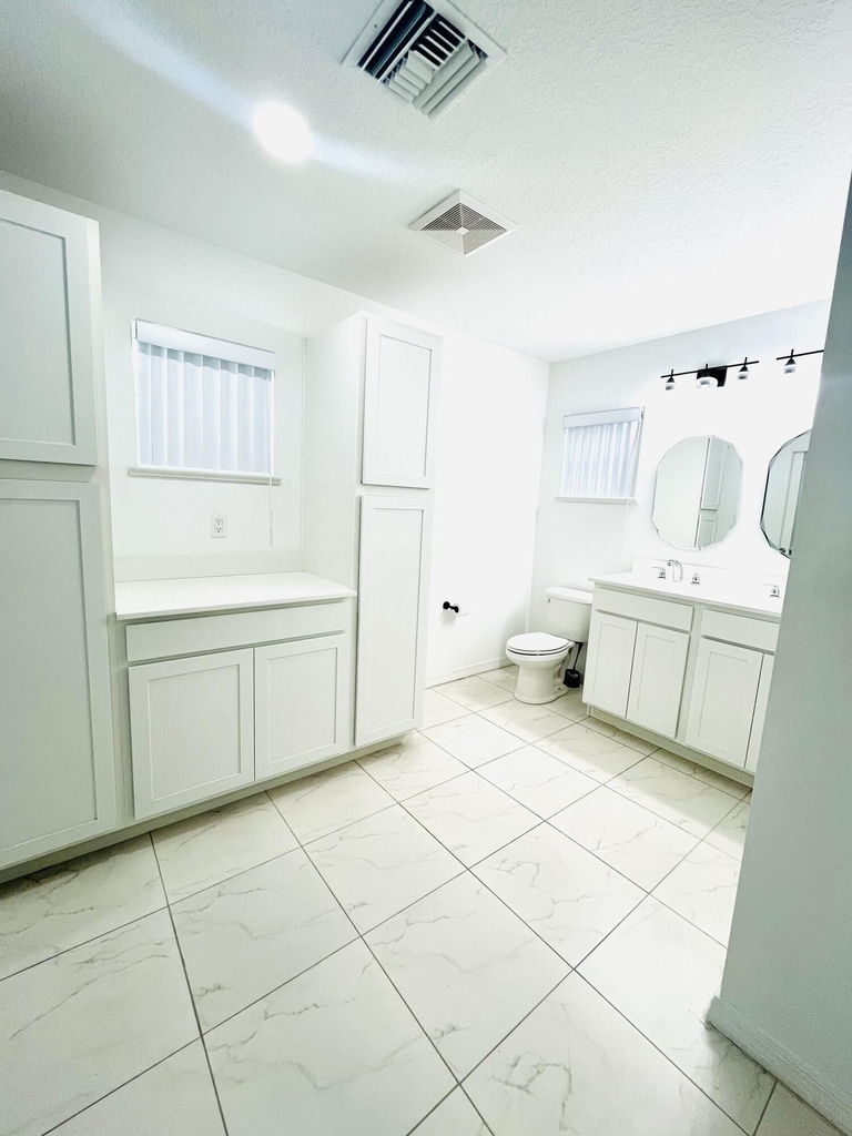 5113 Sunset Boulevard - Photo 8