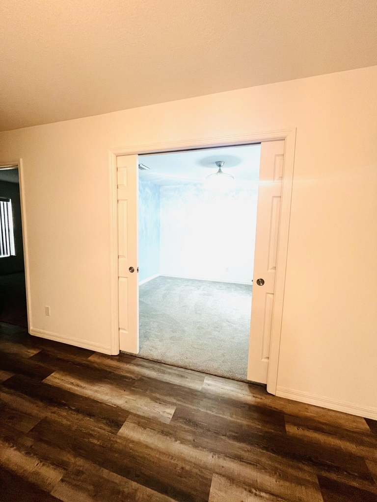 5113 Sunset Boulevard - Photo 11