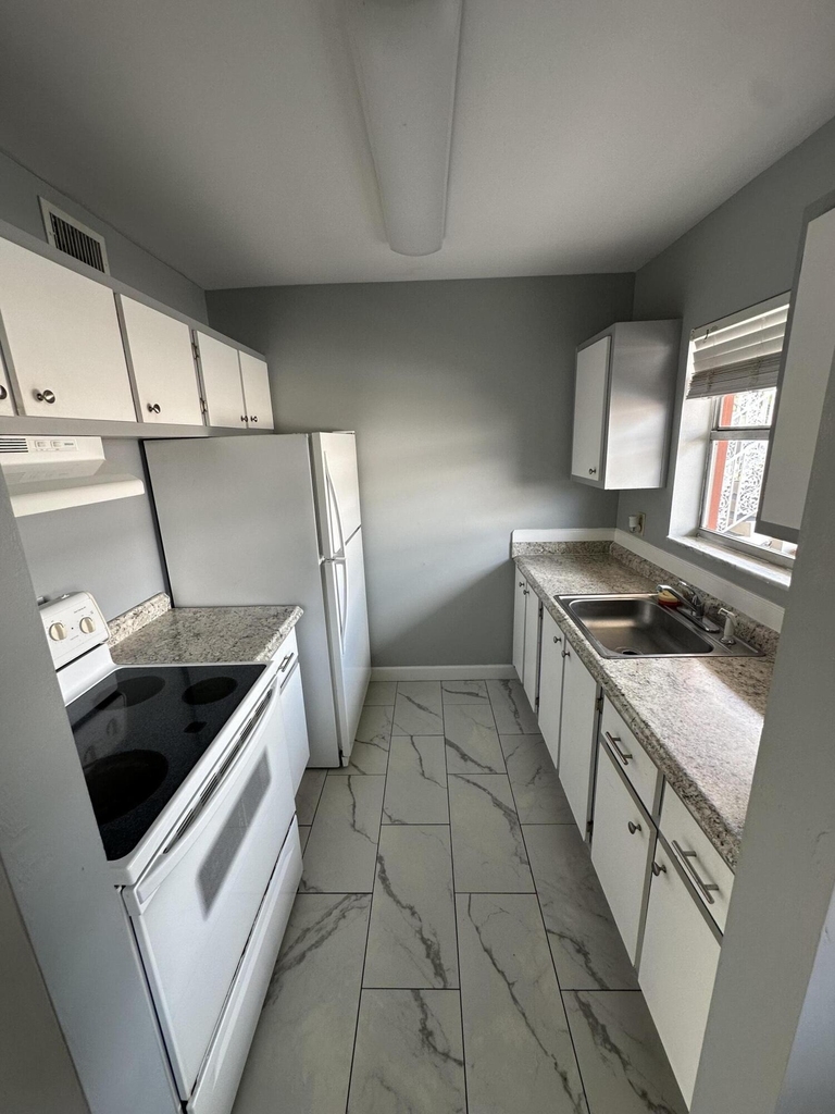 761 Hummingbird Way - Photo 1