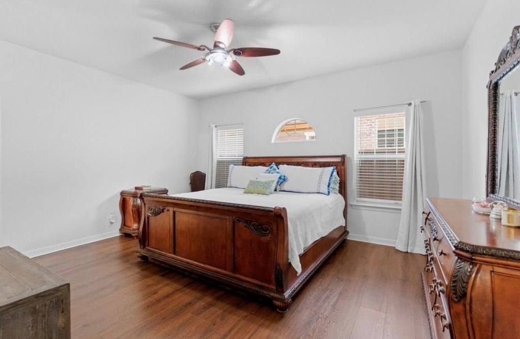 1025 Pearson Street - Photo 9