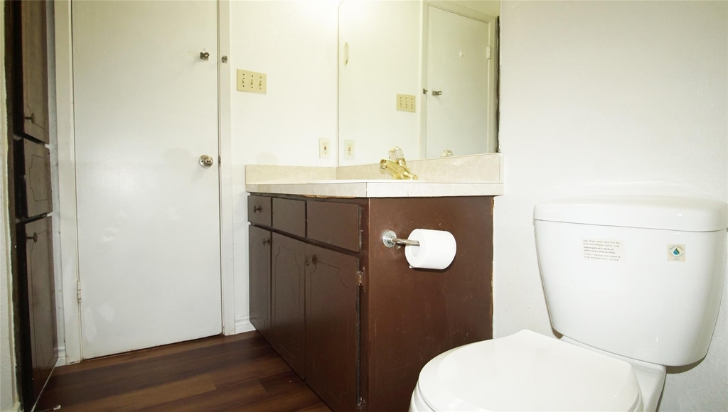 1008 Southmoor Drive - Photo 6