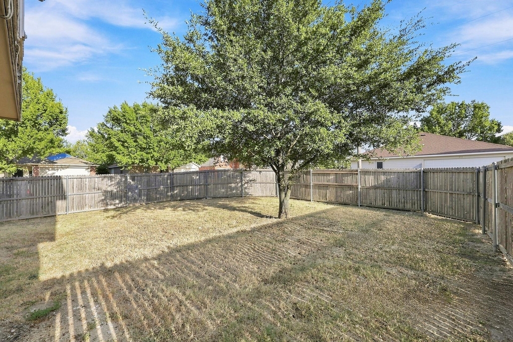 846 Trinity Lane - Photo 6