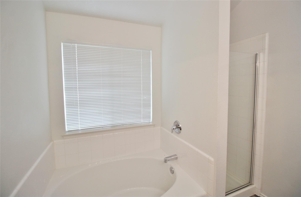 3256 Fluvia - Photo 19