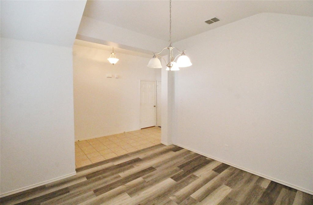 3256 Fluvia - Photo 3