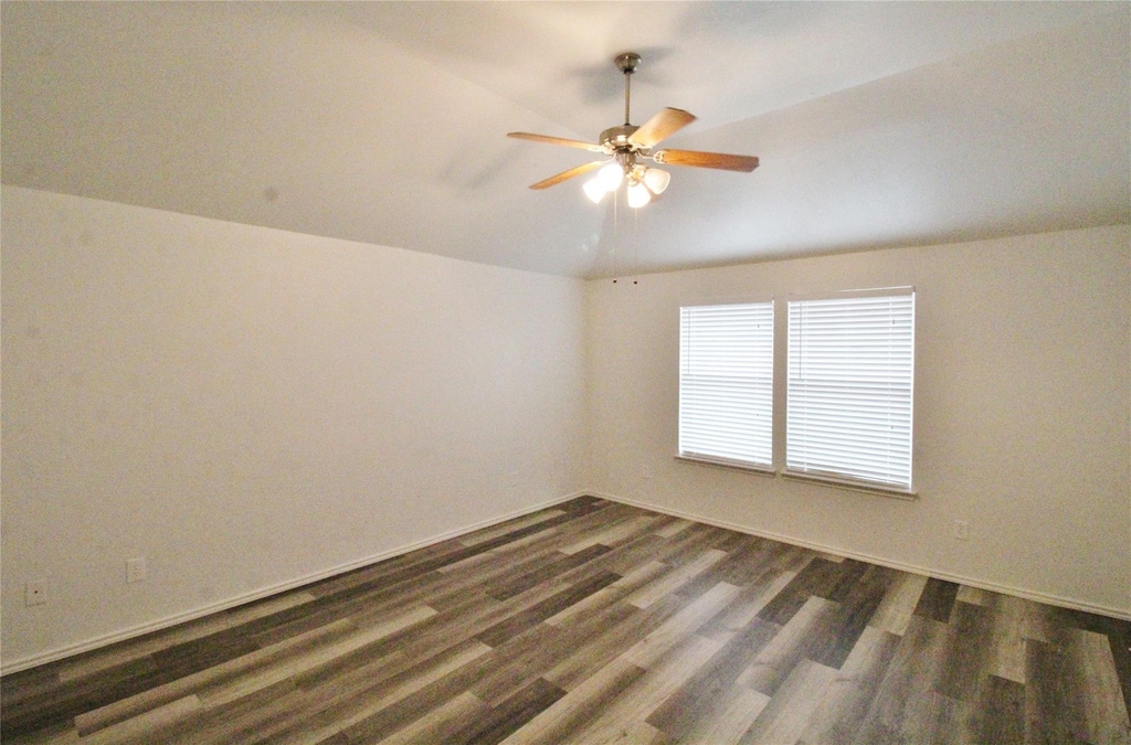 3256 Fluvia - Photo 14