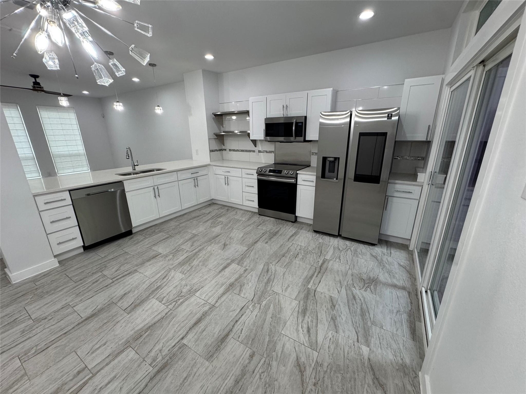 1625 Cleaver Street - Photo 3