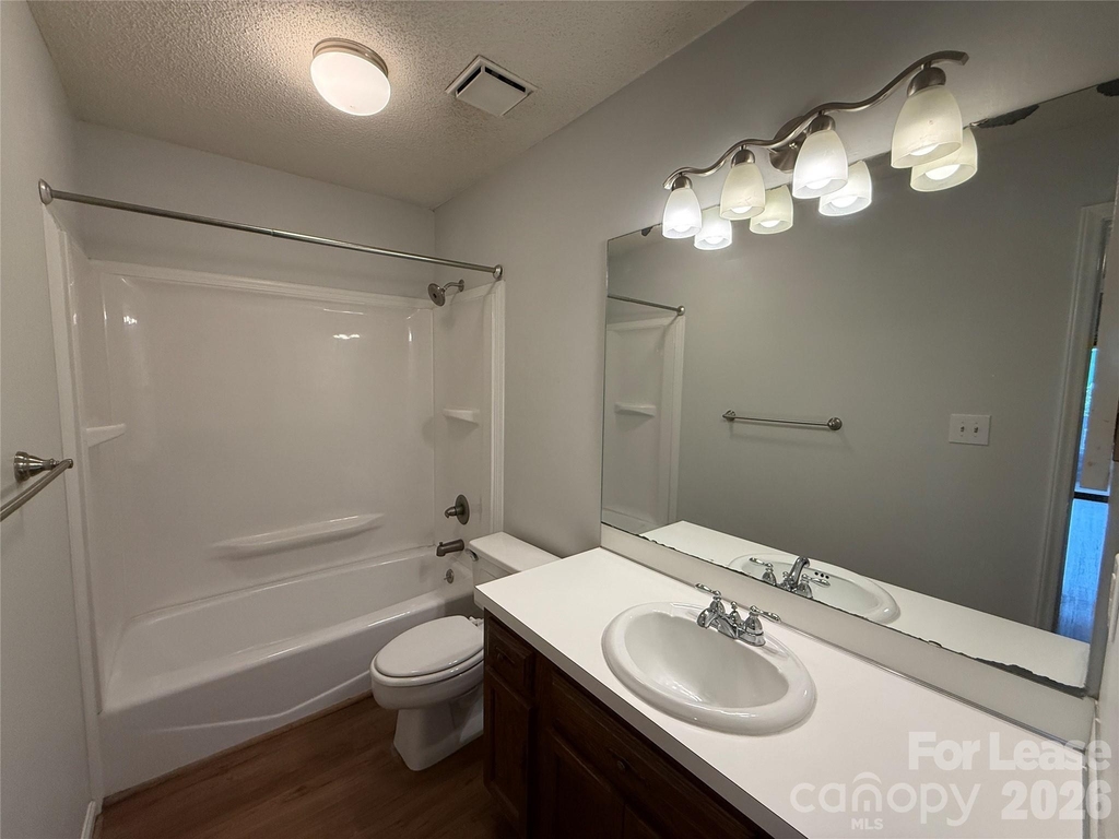 415 W 8th Street - Photo 7
