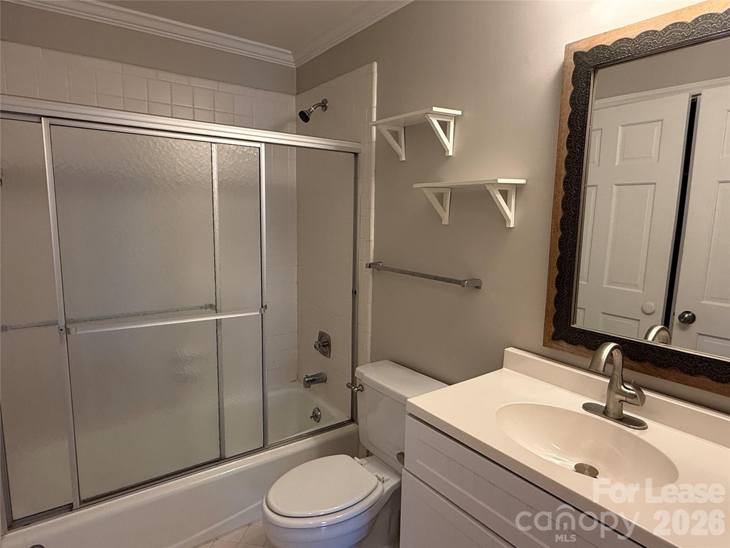 1014 Queens Road - Photo 9
