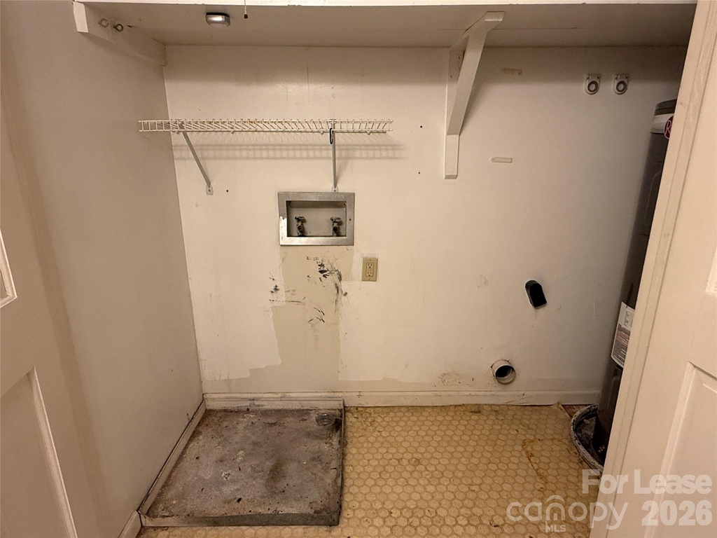 1014 Queens Road - Photo 10