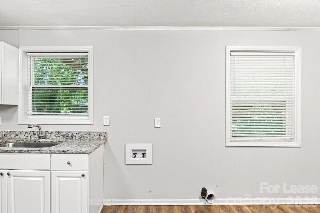 2746 Mary Avenue - Photo 12