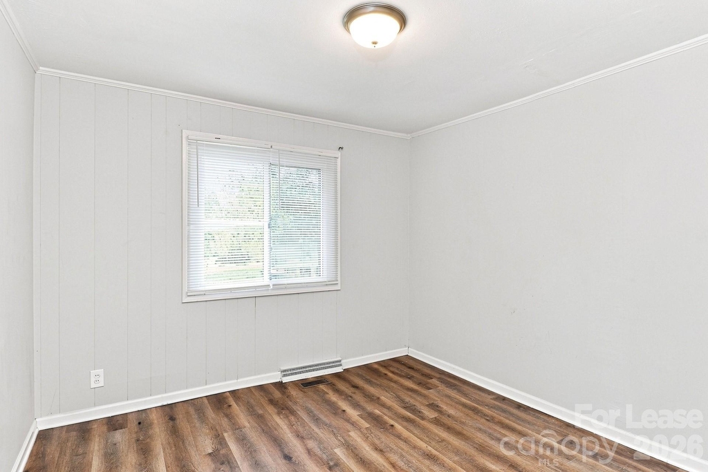2746 Mary Avenue - Photo 7