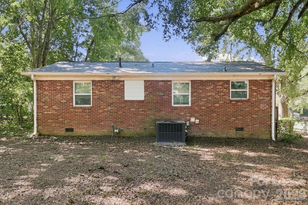 2746 Mary Avenue - Photo 13