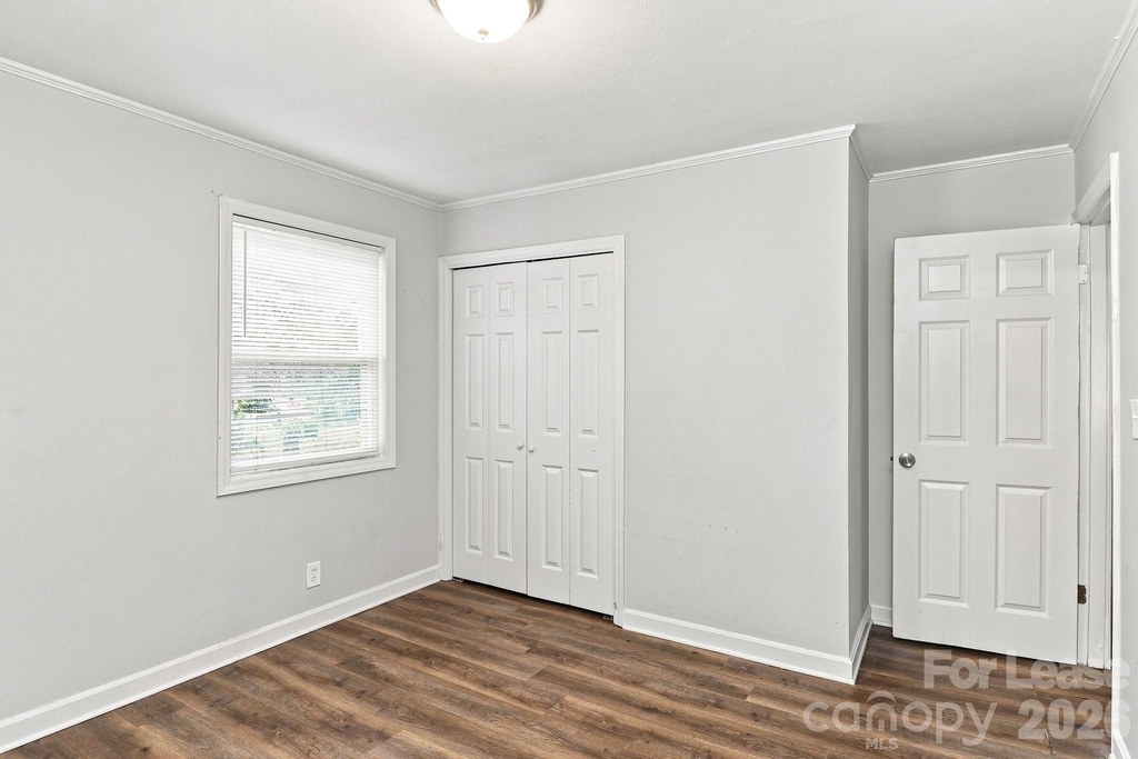 2746 Mary Avenue - Photo 8