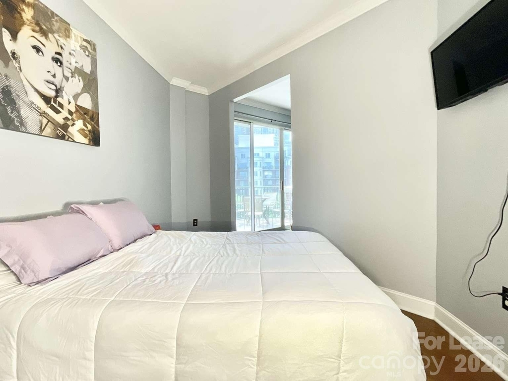 300 W 5th Street - Photo 9