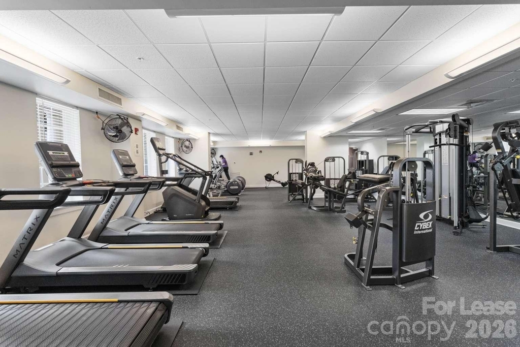 300 W 5th Street - Photo 18
