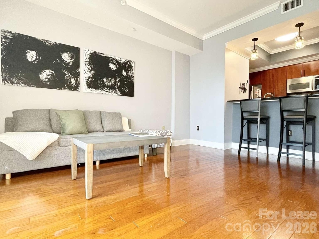 300 W 5th Street - Photo 5