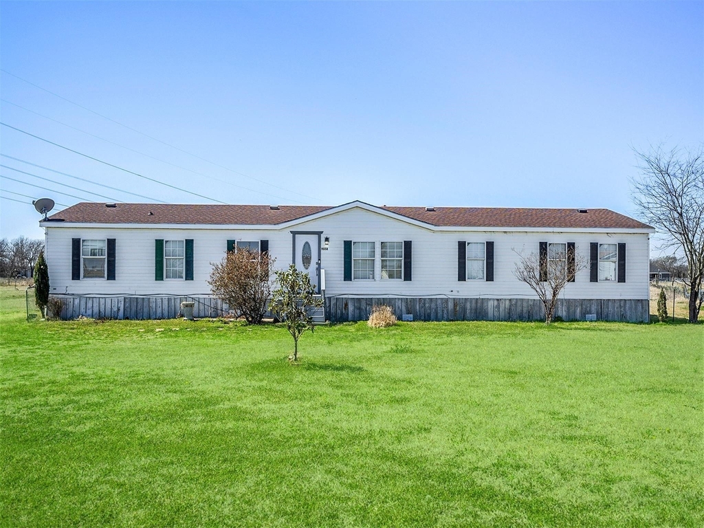 9558 Diamond Avenue - Photo 0