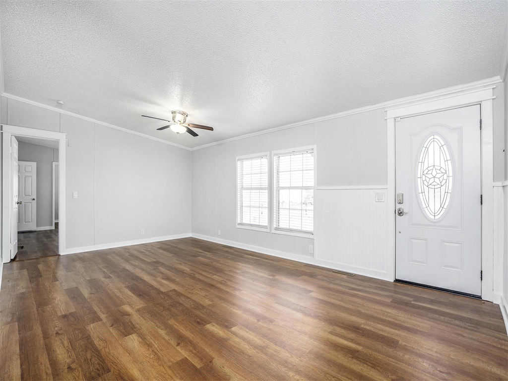 9558 Diamond Avenue - Photo 5