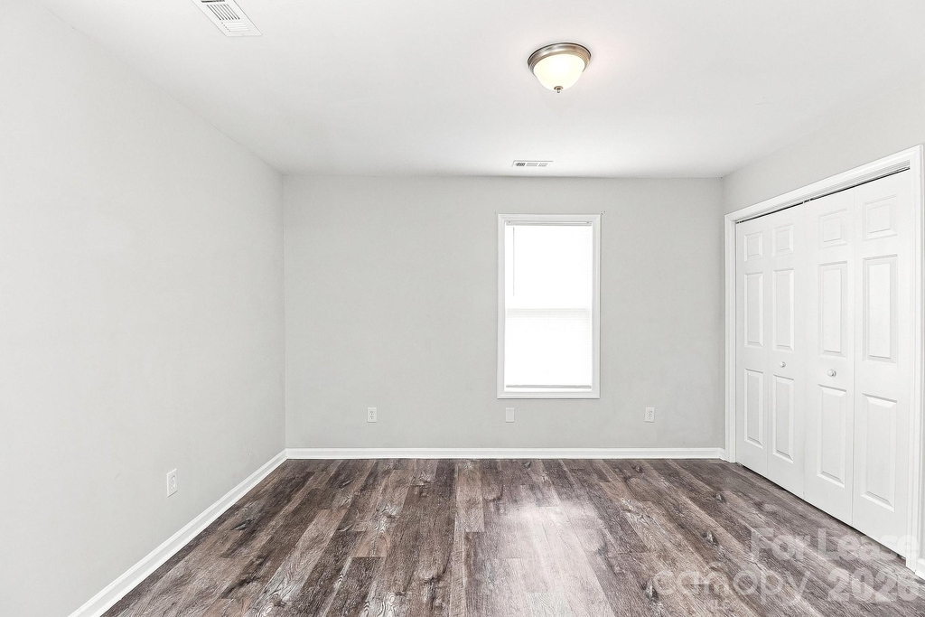 1109 Crescent Way - Photo 12