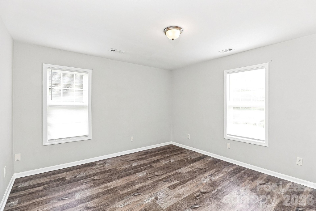 1109 Crescent Way - Photo 11