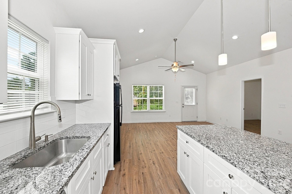 10812 Mount Holly Road - Photo 2