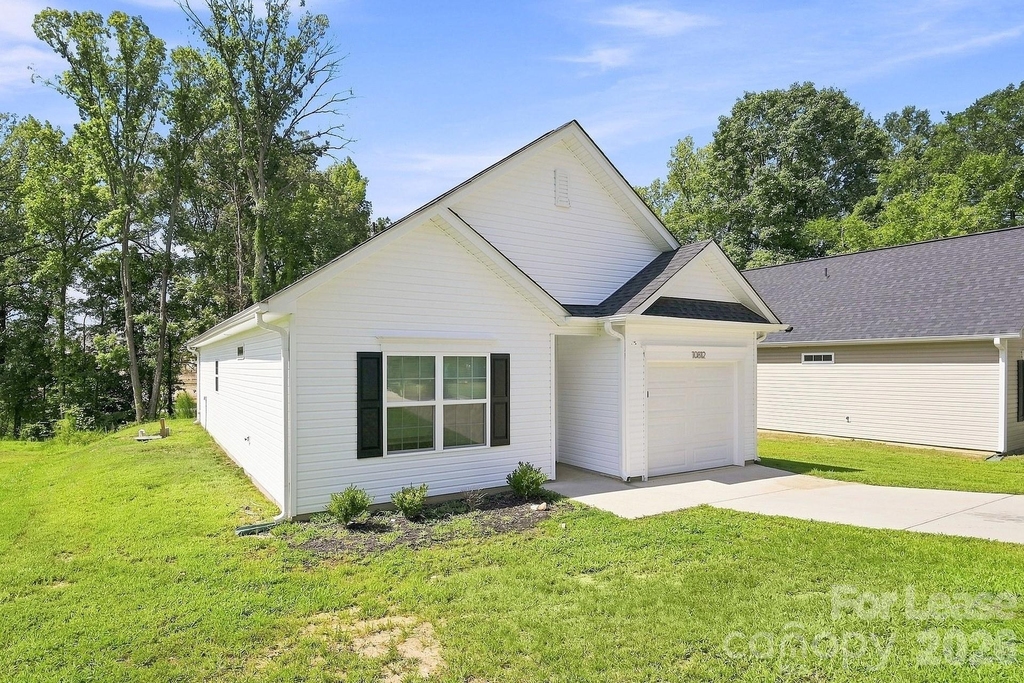 10812 Mount Holly Road - Photo 1