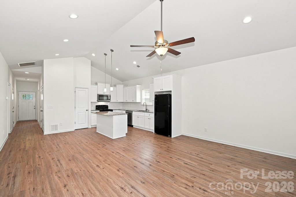 10812 Mount Holly Road - Photo 3