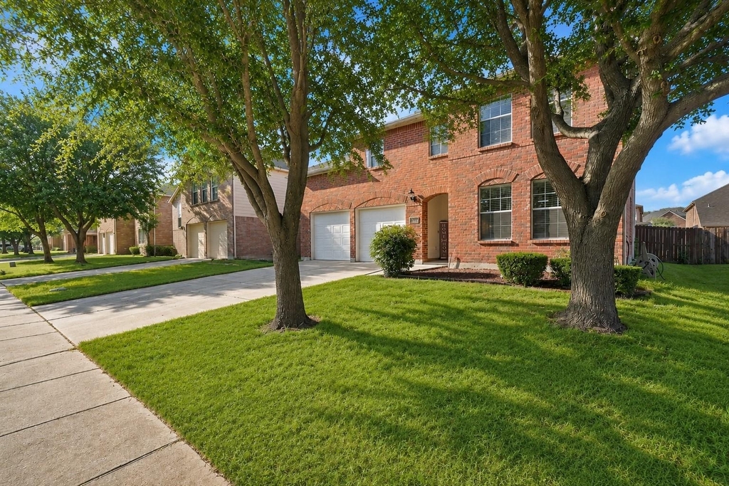 3201 Hoover Drive - Photo 2