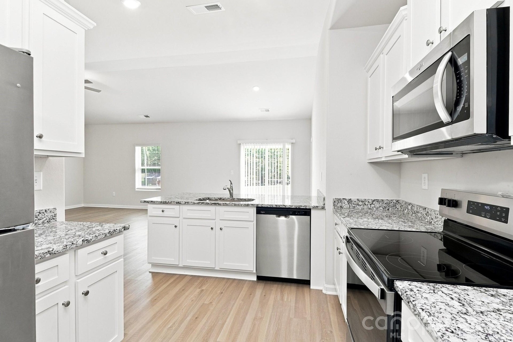 221 Aniston Lane - Photo 2