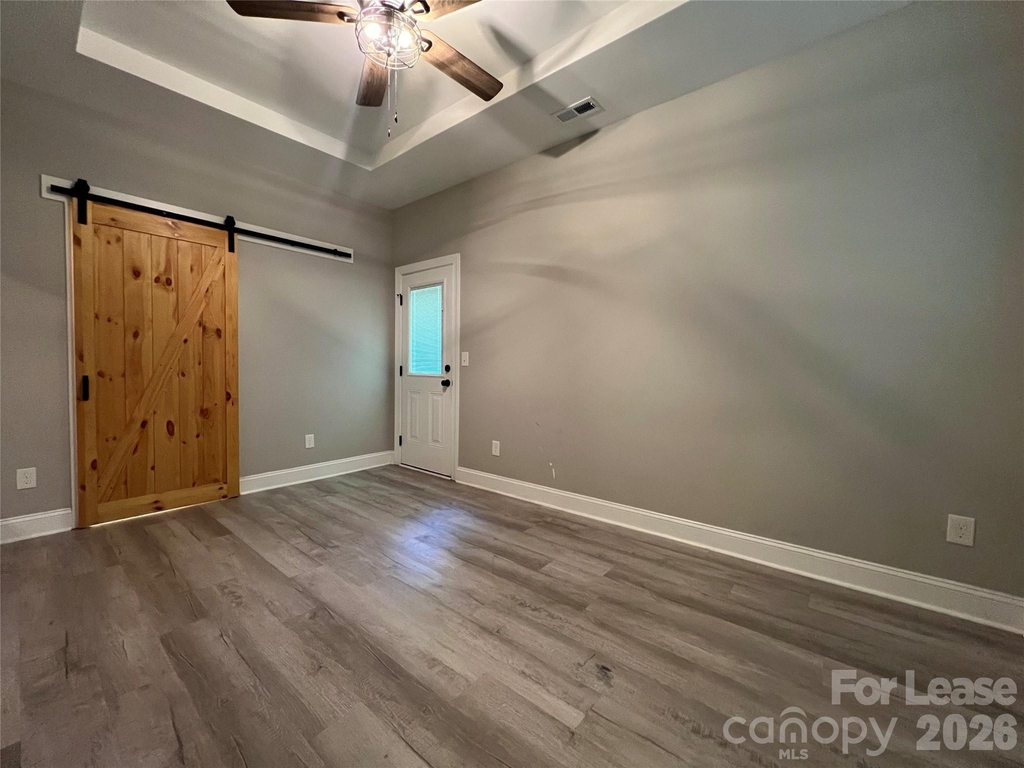 2425 Milton Avenue - Photo 7