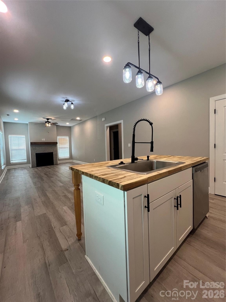 2425 Milton Avenue - Photo 5