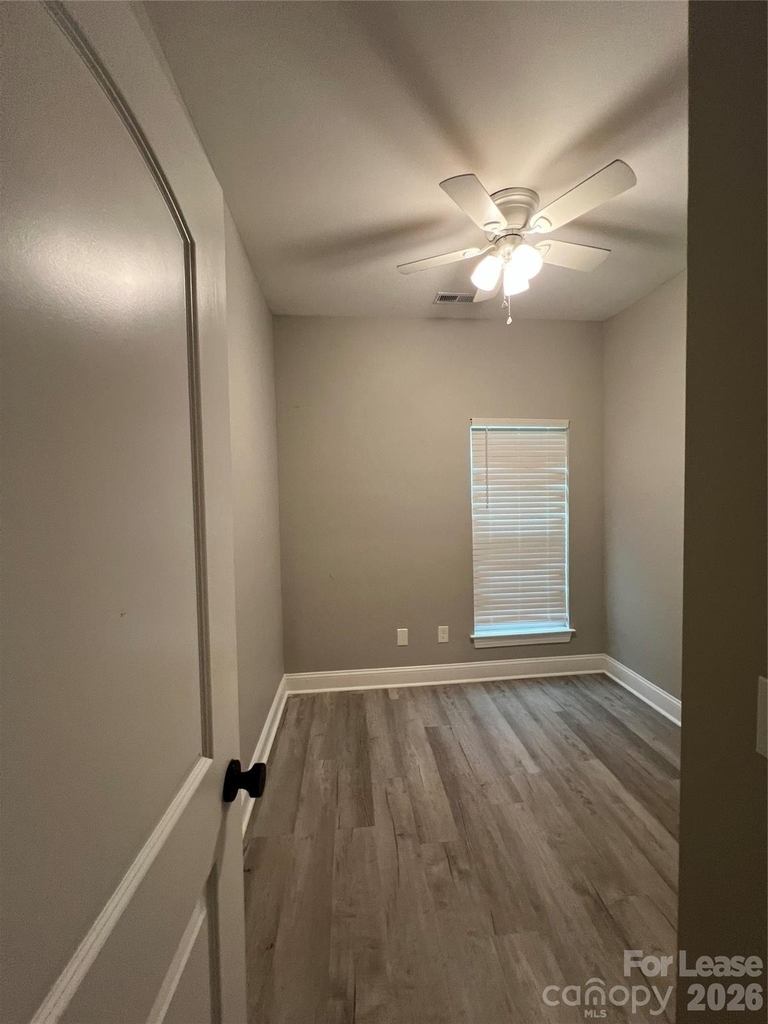 2425 Milton Avenue - Photo 13