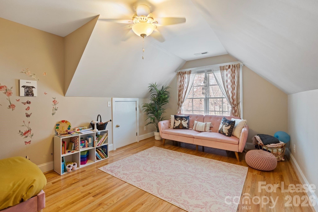 425 Tremont Avenue E - Photo 17