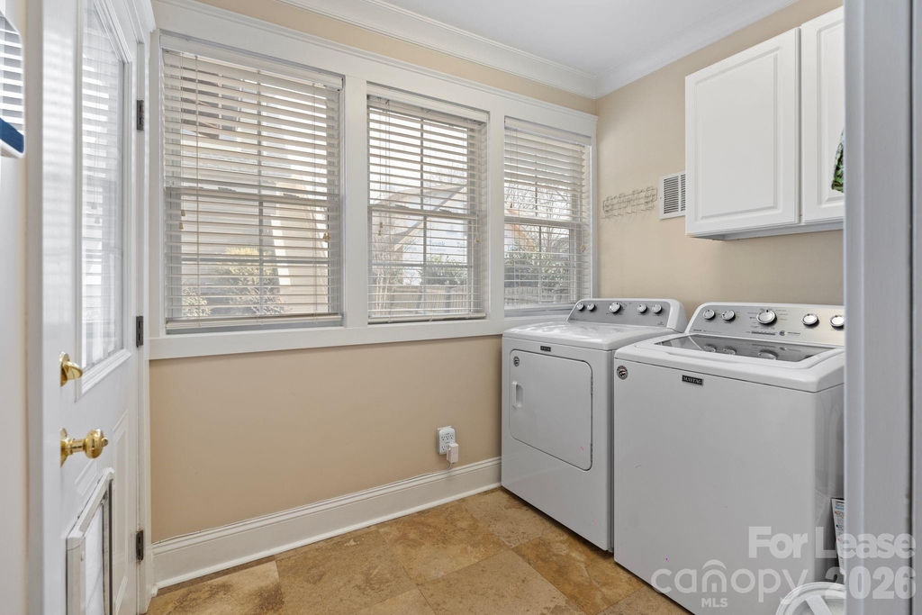 425 Tremont Avenue E - Photo 7