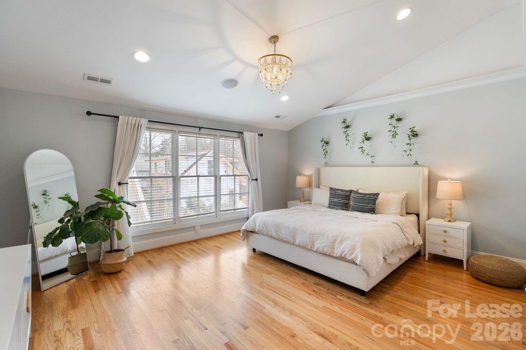 425 Tremont Avenue E - Photo 20