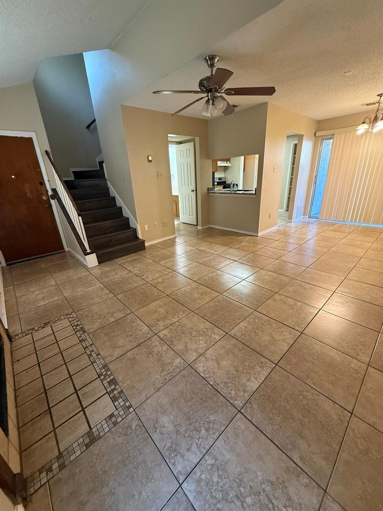 4922 Rolling Vista - Photo 2
