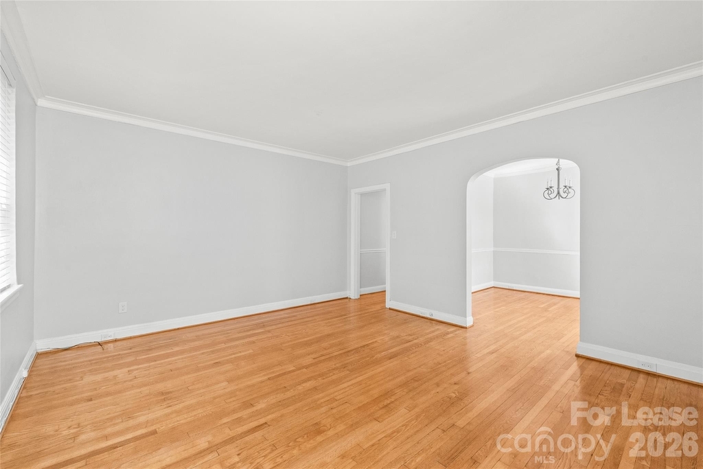 920 Monticello Terrace - Photo 6