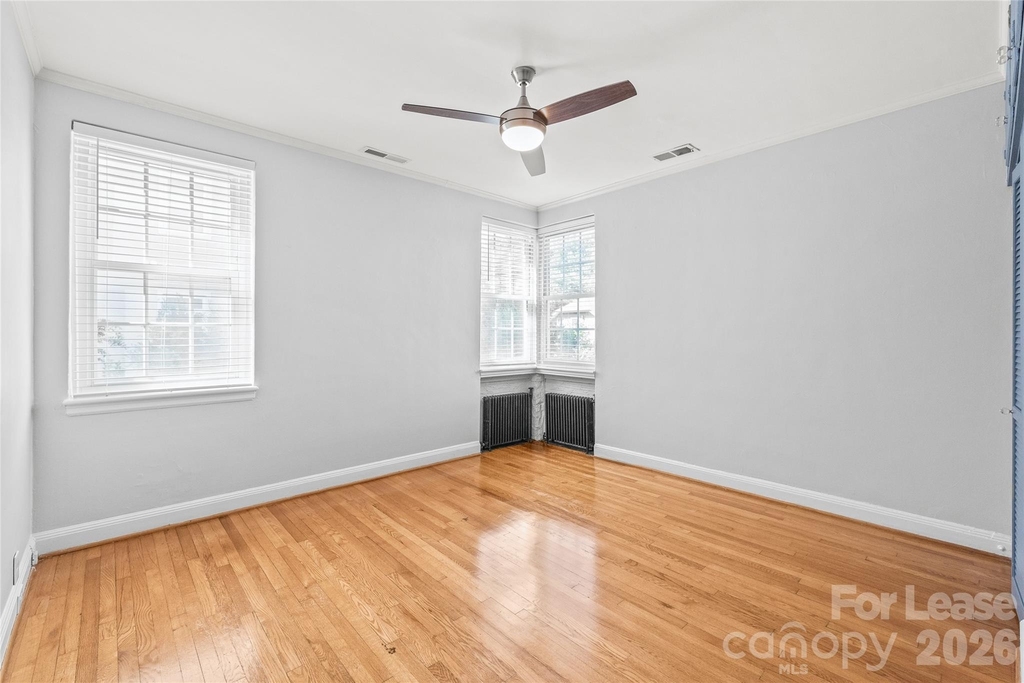 920 Monticello Terrace - Photo 12