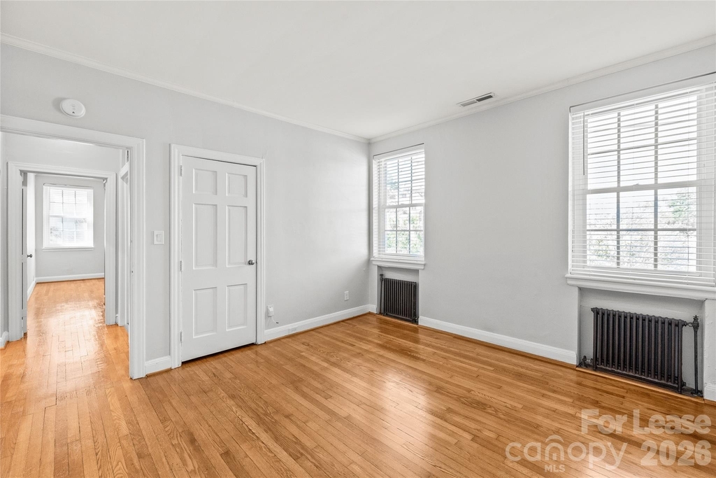 920 Monticello Terrace - Photo 18