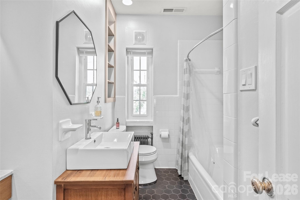 920 Monticello Terrace - Photo 16