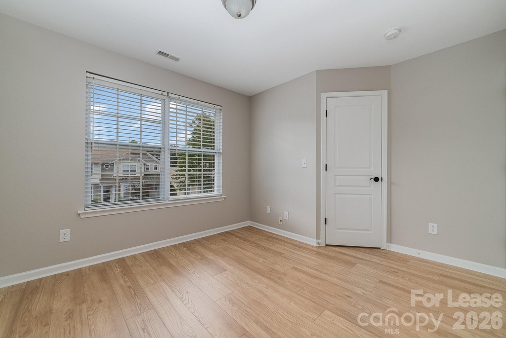 825 Gentlewinds Court - Photo 11