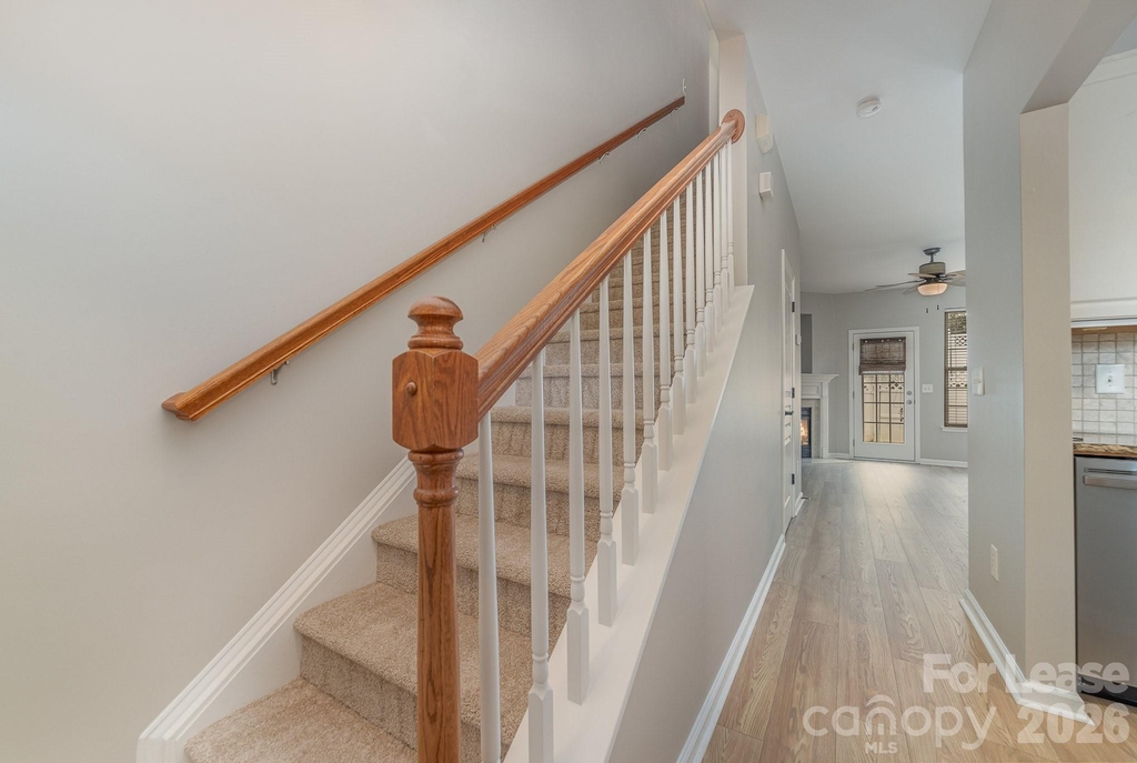 825 Gentlewinds Court - Photo 2
