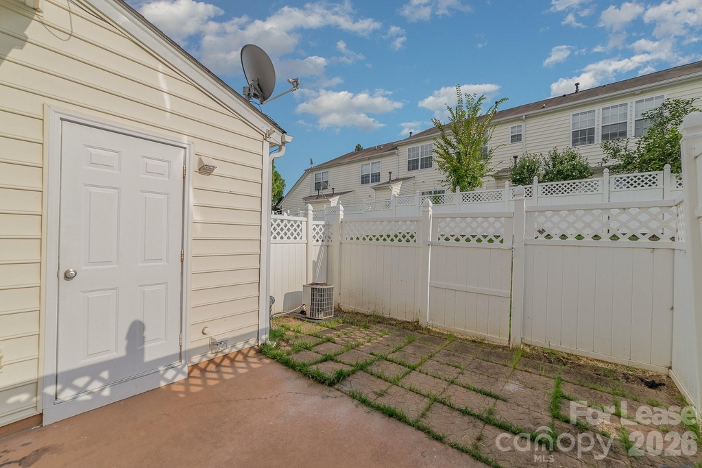 825 Gentlewinds Court - Photo 18